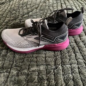 Brooks Ricochet 3 Running Shoes Gray Purple